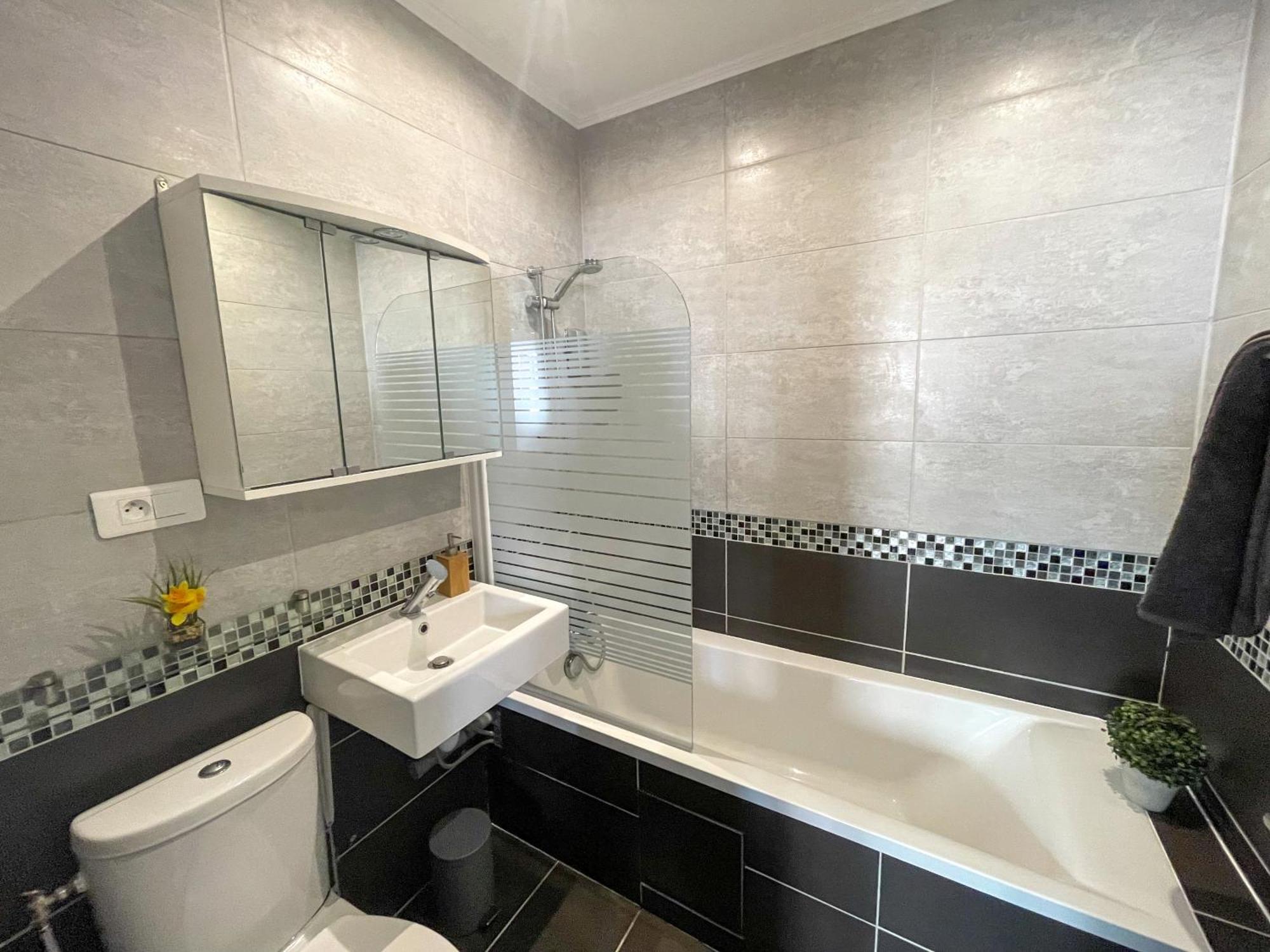 Superbe Appartement-Sauna-Cinema-Parking-Gare Amiens Eksteriør bilde